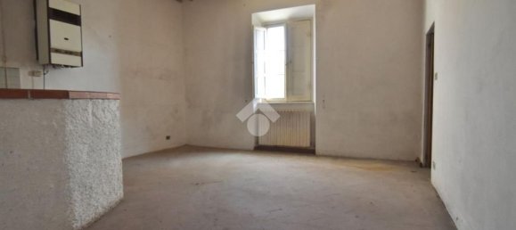 14 rooms Apartment in Collesalvetti, Italy No. 104994 8