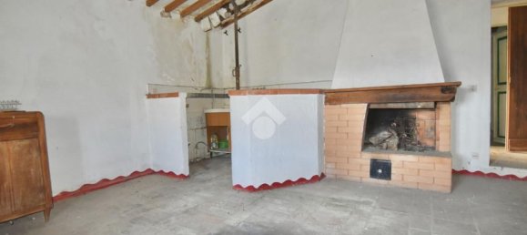 14 rooms Apartment in Collesalvetti, Italy No. 104994 16