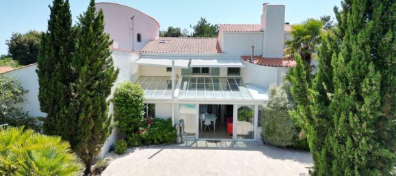 4 bedrooms House in Vendee, France No. 359243 4