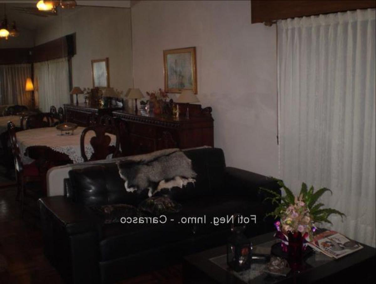 3 bedrooms House in Montevideo, Uruguay No. 3388