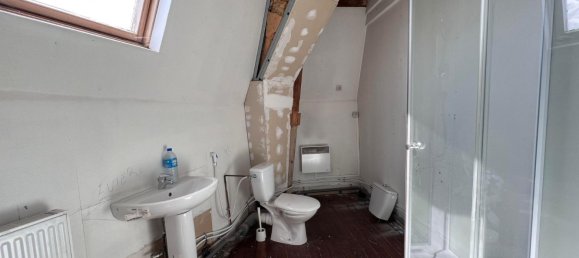 Дом с 10 комнатами в Сен-Кантен, Франция № 81652 11