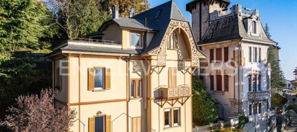 7 غرف نوم فيلا في Brunate, Italy رقم 128091 18