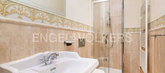 7 غرف نوم فيلا في Brunate, Italy رقم 128091 16