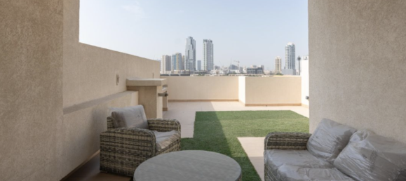 4 bedrooms Villa in Dubai, UAE No. 44848 3