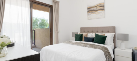 4 bedrooms Villa in Dubai, UAE No. 44848 11