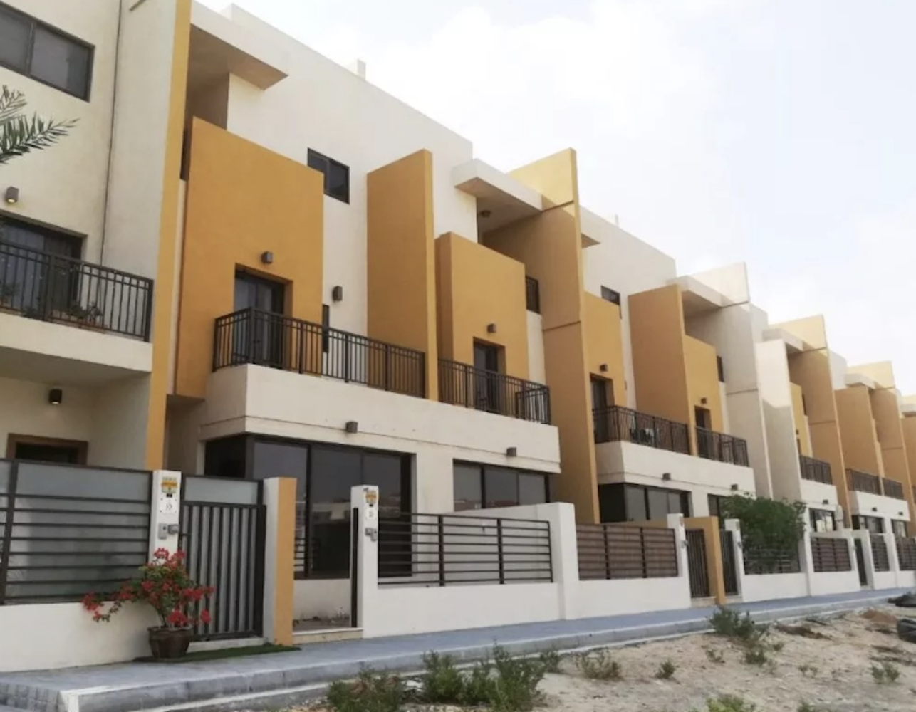 4 bedrooms Villa in Dubai, UAE No. 44848