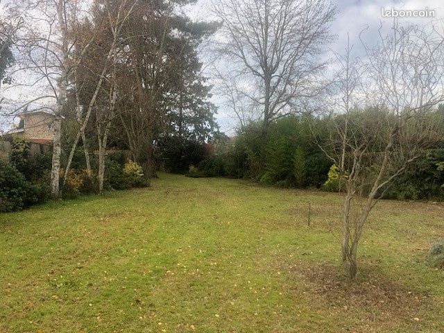 305m² Land in Bordeaux, France No. 100623