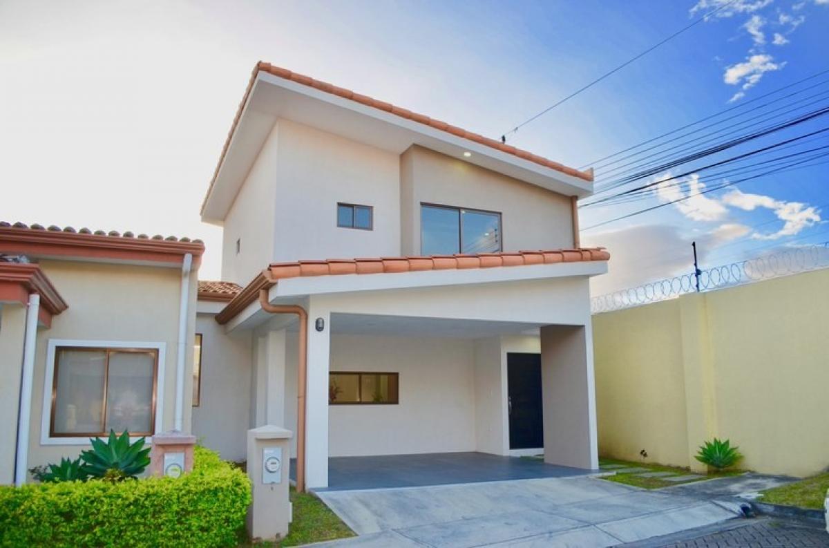 شقة 3 غرف نوم  في Santo Domingo, Costa Rica رقم 674