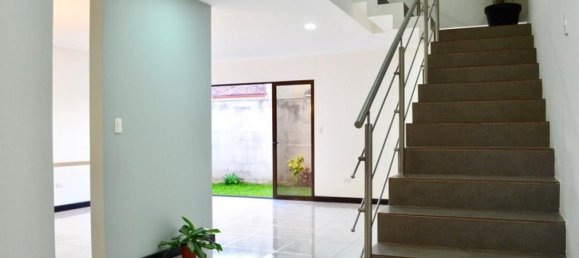 شقة 3 غرف نوم  في Santo Domingo, Costa Rica رقم 674 3