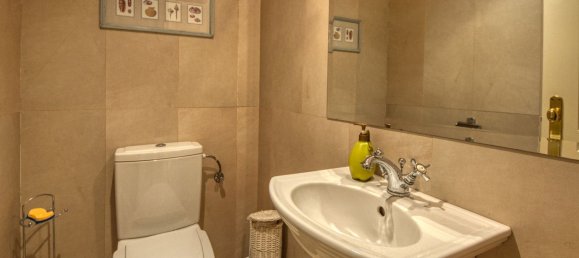 Apartamento de 2 dormitorios en Marbella, Spain No. 147688 17