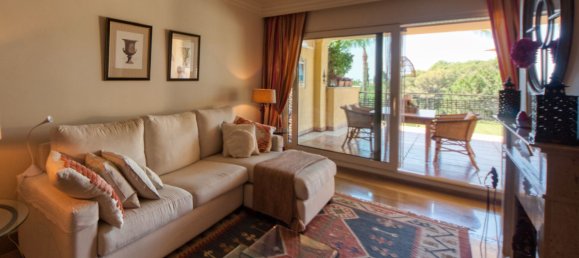 Apartamento de 2 dormitorios en Marbella, Spain No. 147688 9