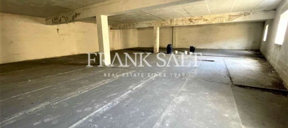  مستودع في Qormi, Malta 384متر مربع رقم 12404 4