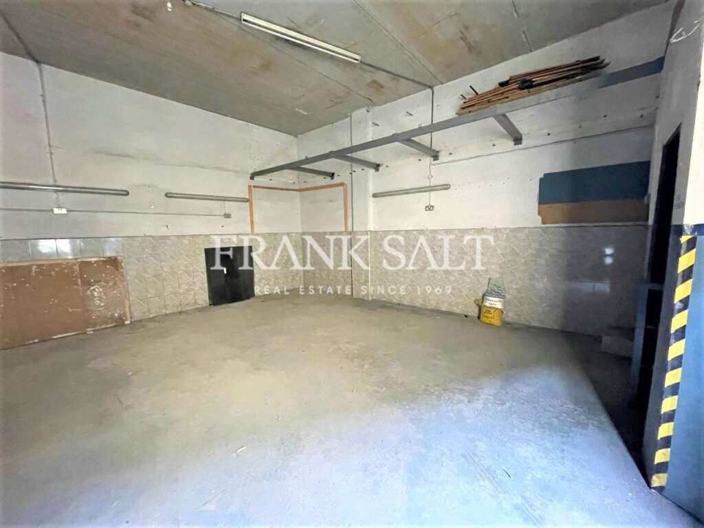  مستودع في Qormi, Malta 384متر مربع رقم 12404