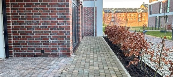 Studio in Aurich, Germany, Nr. 281456 3