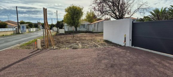 273m² Land in Le Chateau-d'Oleron, France No. 276313 3