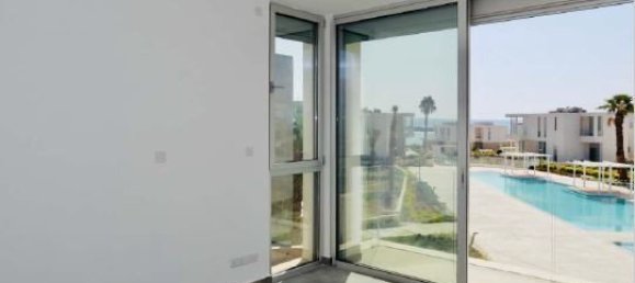 3 bedrooms House in Paphos, Cyprus No. 9720 4