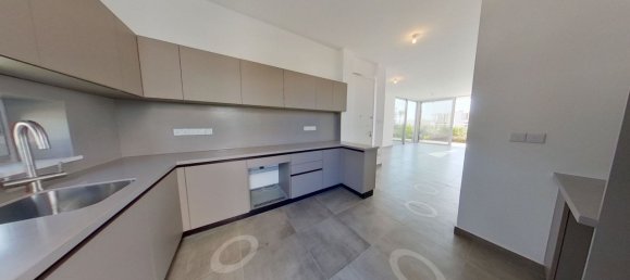 3 bedrooms House in Paphos, Cyprus No. 9720 3