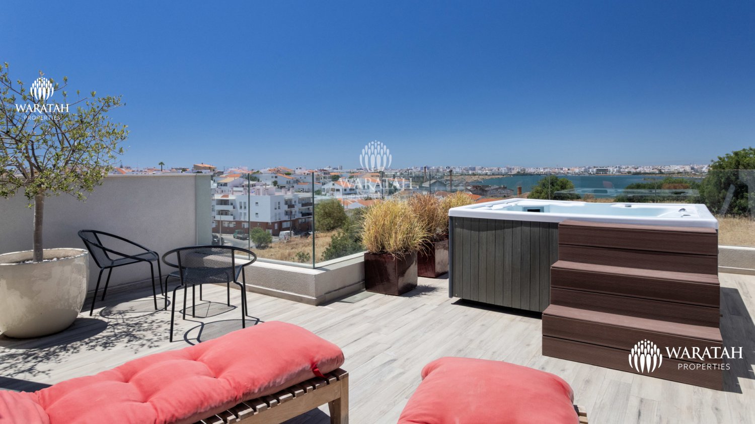 Moradia em banda T2 em Lagoa, Portugal N.º 212378