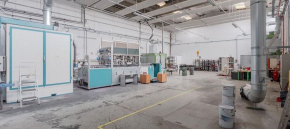 Склад 1600м² в Вольпьяно, Италия № 371470 3