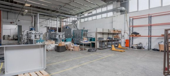 Склад 1600м² в Вольпьяно, Италия № 371470 19