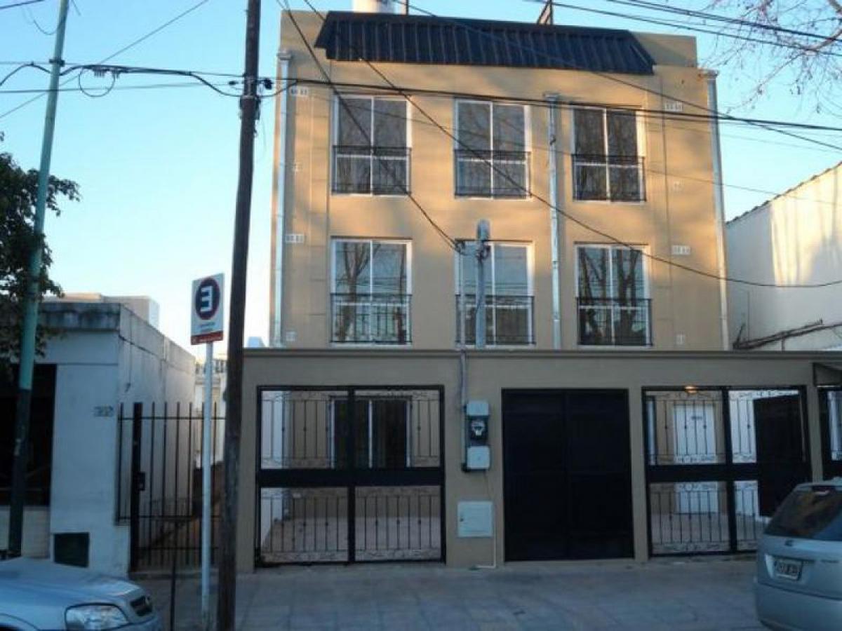 Studio in Moron, Argentina No. 20910