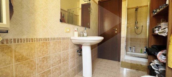 4 rooms Villa in Rome, Italy No. 28700 32