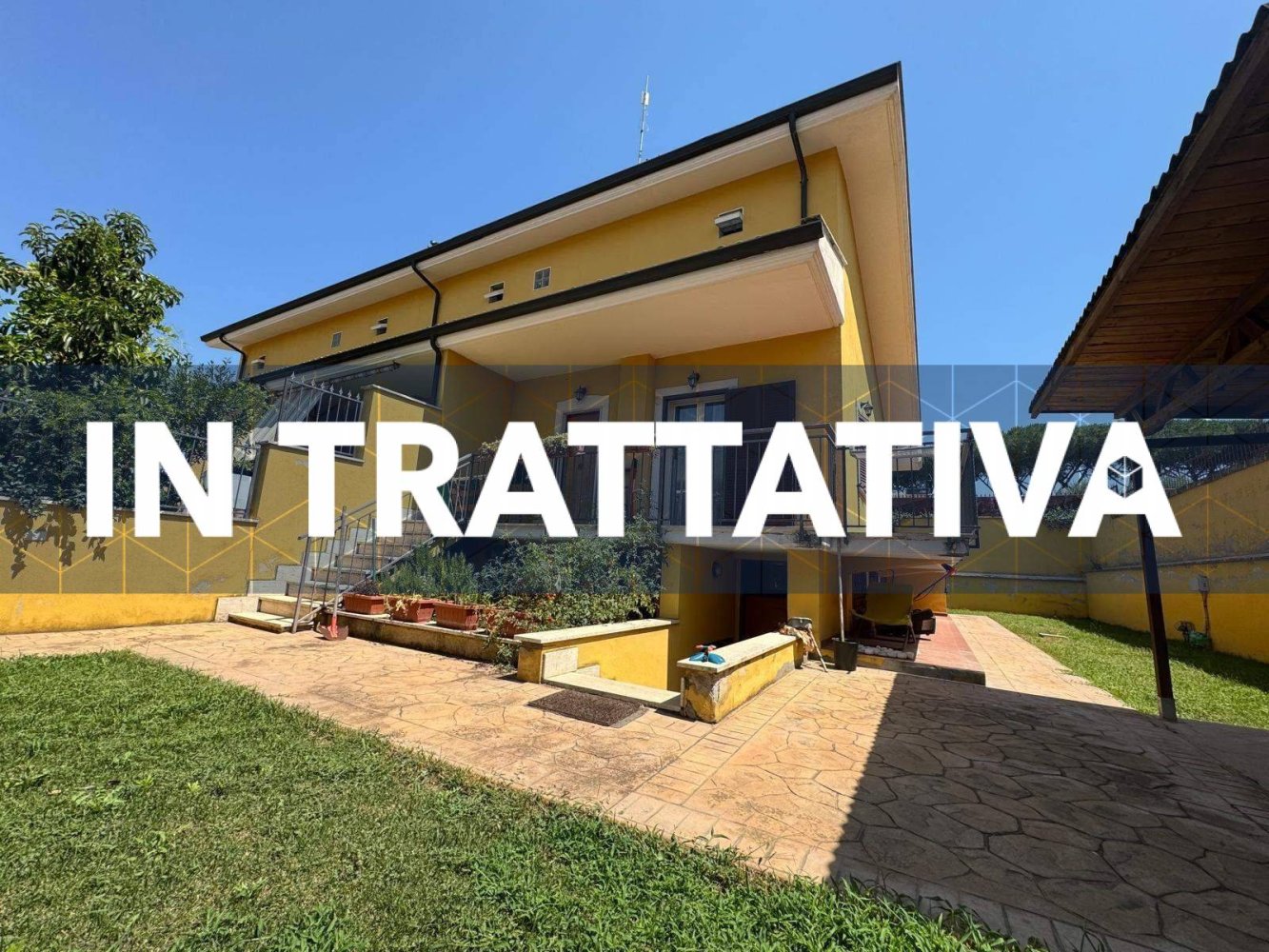 4 rooms Villa in Rome, Italy No. 28700