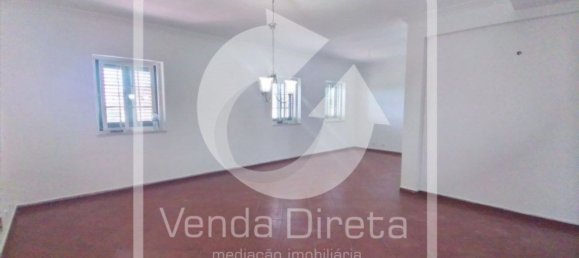 3 Schlafzimmer Haus in Rio de Mouro, Portugal, Nr. 166119 2