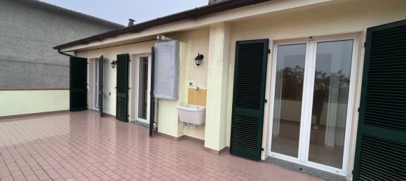8 rooms House in Gropparello, Italy No. 71741 24
