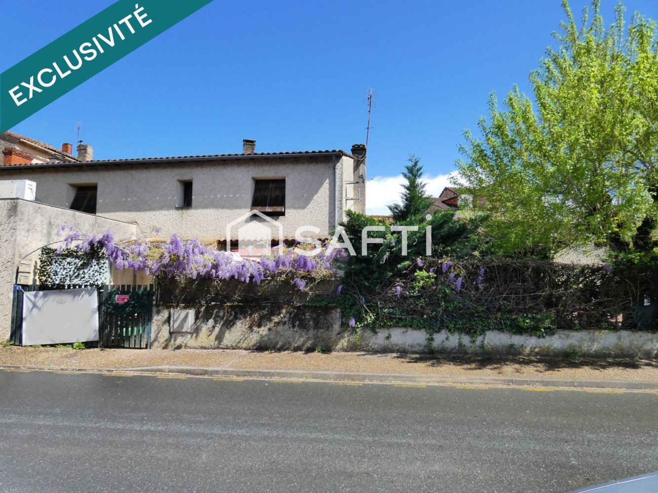 3 chambres Maison à Neuvic, France No. 320917