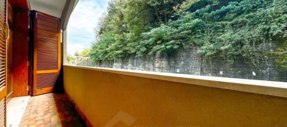 Квартира с 2 комнатами в Стреза, Италия № 111618 17