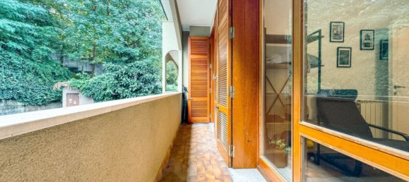 Квартира с 2 комнатами в Стреза, Италия № 111618 14