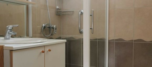 2 bedrooms House in Mayenne, France No. 357671 5