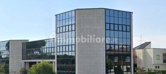 Edificio de 1 habitación en Dalmine, Italy No. 264143 14