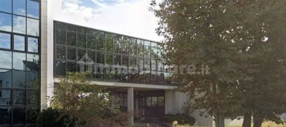 Edificio de 1 habitación en Dalmine, Italy No. 264143 6