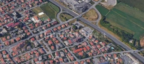 Edificio de 1 habitación en Dalmine, Italy No. 264143 19