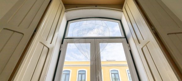 439m² Building in Setubal, Portugal No. 54345 43