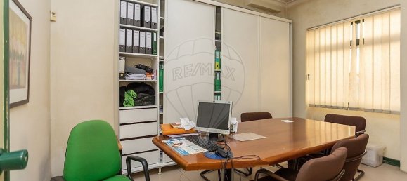 439m² Building in Setubal, Portugal No. 54345 45