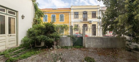 439m² Building in Setubal, Portugal No. 54345 3