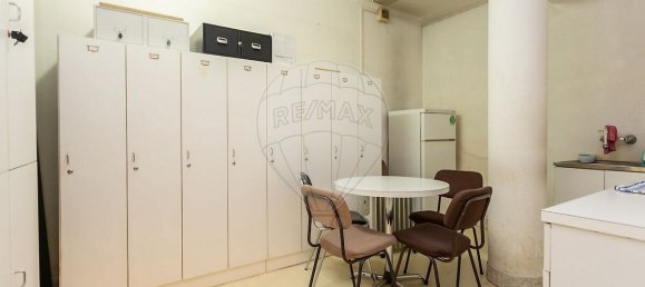 439m² Building in Setubal, Portugal No. 54345 22