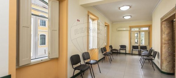 439m² Building in Setubal, Portugal No. 54345 41