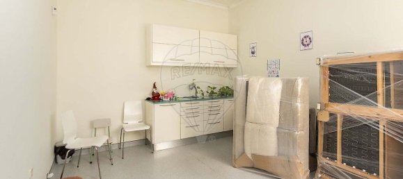 439m² Building in Setubal, Portugal No. 54345 48