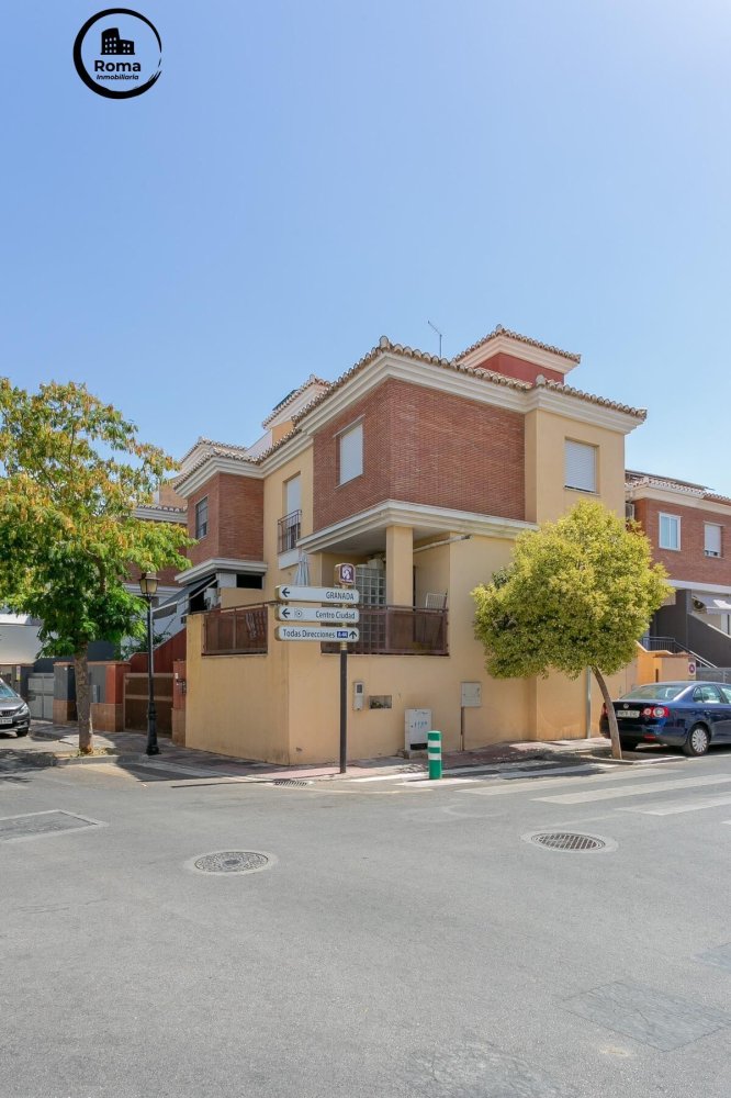 3 bedrooms Townhouse in Armilla, Spain No. 274988