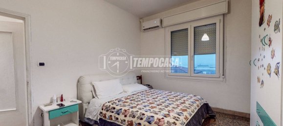 2 bedrooms Apartment in Sassuolo, Italy No. 374754 16