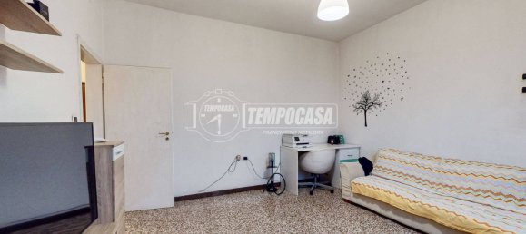 2 bedrooms Apartment in Sassuolo, Italy No. 374754 9