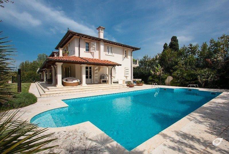 7 Schlafzimmer Villa in Forte dei Marmi, Italy, Nr. 69940
