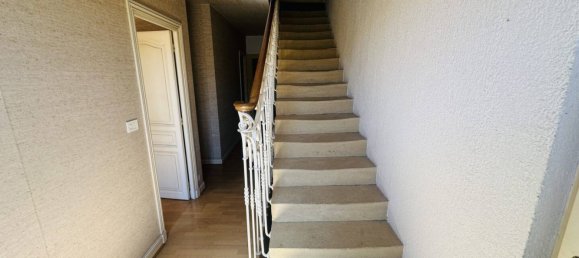 4 chambres Maison à Briennon, France No. 360931 2