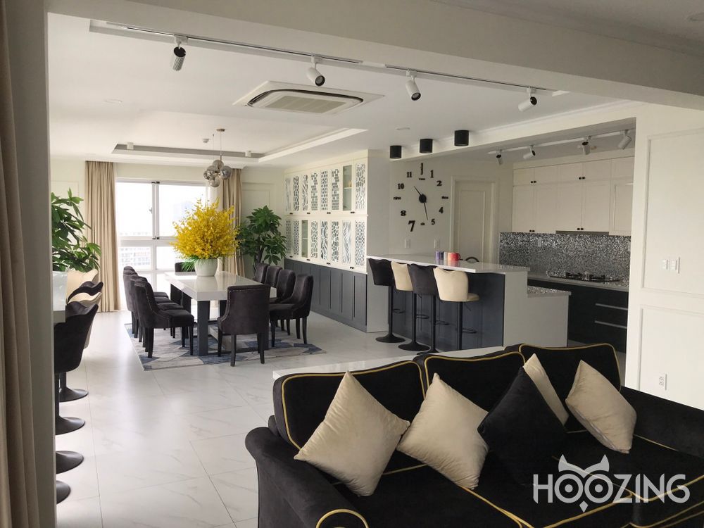 3 bedrooms Apartment in District 7, Vietnam No. 18406