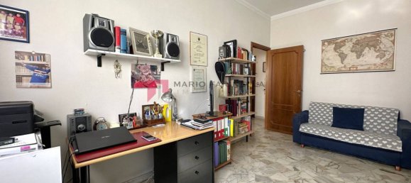 2 Schlafzimmer Wohnung in Genoa, Italy, Nr. 329861 11
