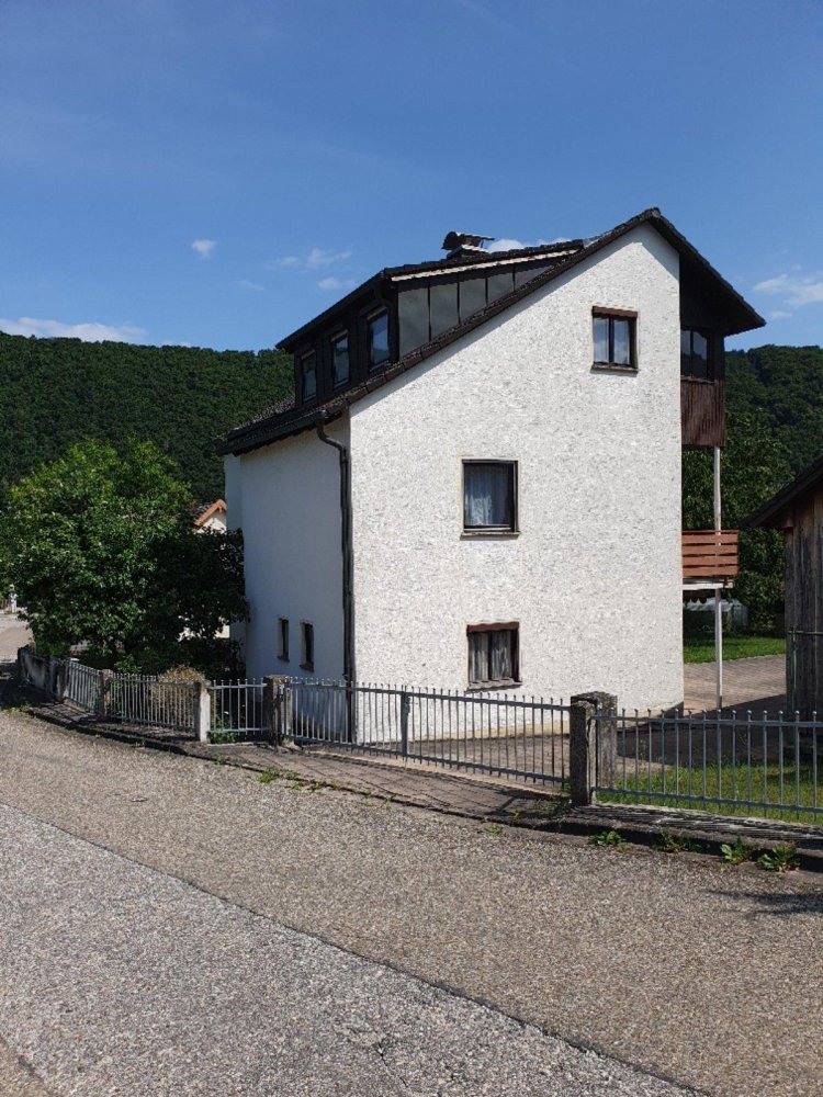 8 rooms House in Kelheim, Germany No. 229019